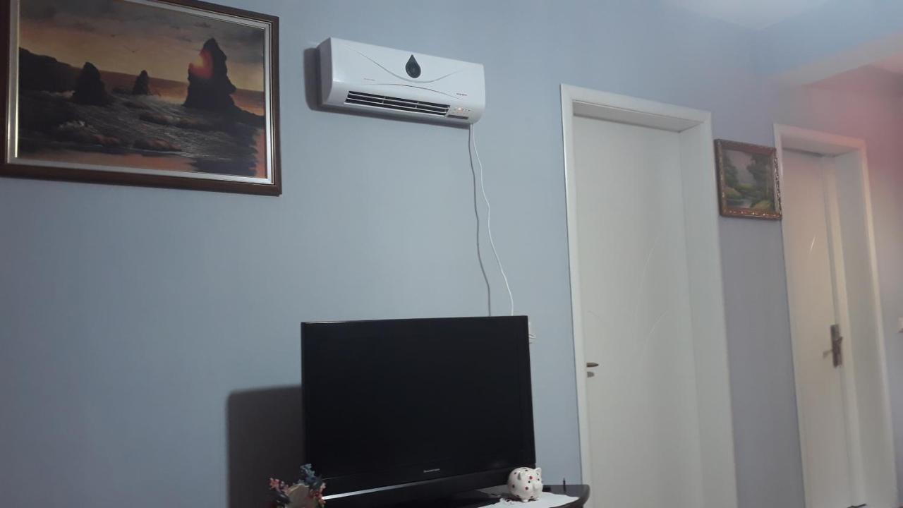 Odise'S Suite Korce Exterior foto